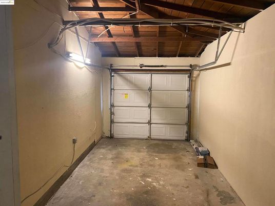Garage, Interior, Wooden Beams, Wooden Ceilings