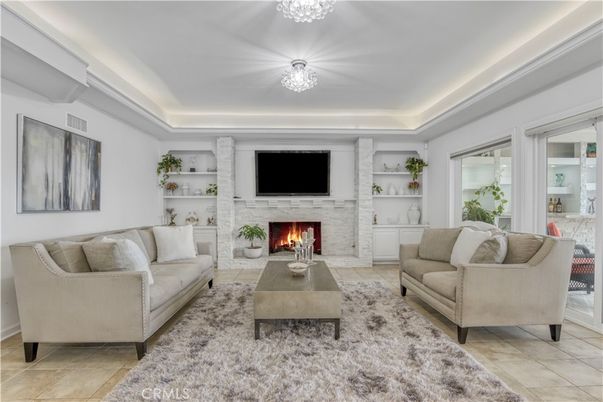 Fireplace, Interior, Living room