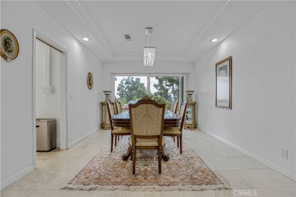 Dining room, Interior, Pendant Lights, Recessed Lighting