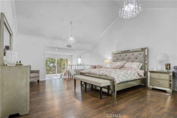 Bedroom, Chandelier, Interior, Pendant Lights, Recessed Lighting, Wood Texture Flooring