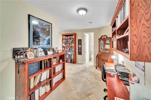 Home Office, Interior