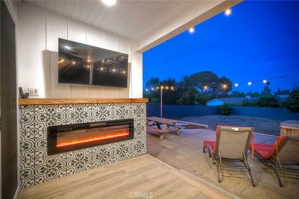 Exterior, Fireplace