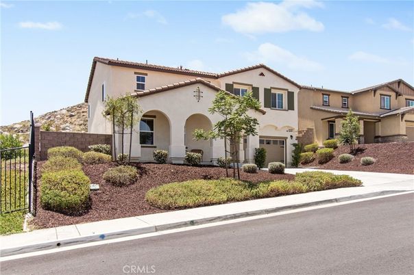 Attached, Exterior, Facade, Spanish Mediterranean