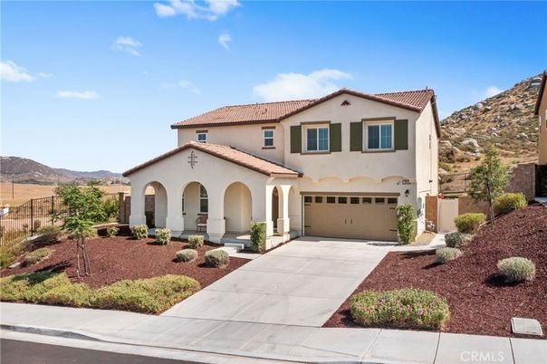 Attached, Exterior, Facade, Spanish Mediterranean