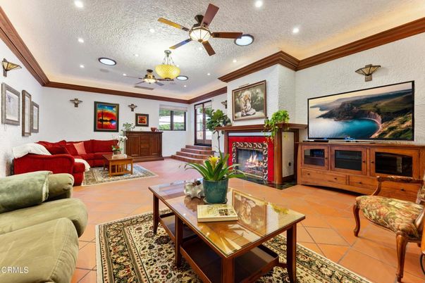 Fireplace, Interior, Living room, Recessed Lighting