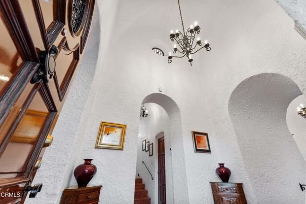 Chandelier, Interior