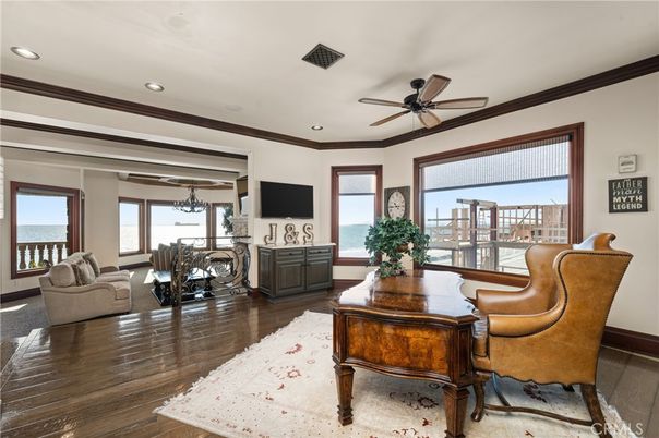 Chandelier, Interior, Living room, Recessed Lighting, Water, Wood Texture Flooring