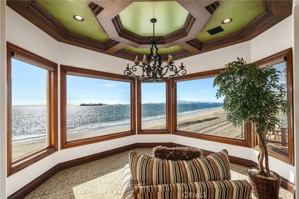 Chandelier, Interior, Recessed Lighting, Water