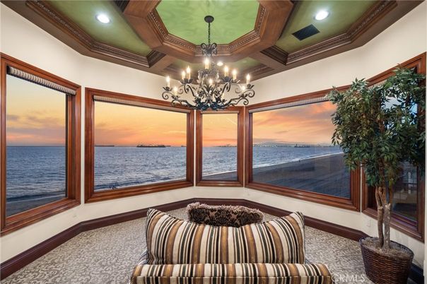 Chandelier, Interior, Recessed Lighting, Water