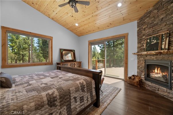 Bedroom, Fireplace, Interior, Recessed Lighting, Wooden Ceilings, Wood Texture Flooring