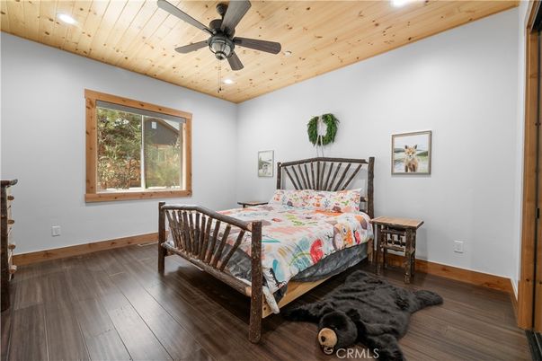 Bedroom, Interior, Recessed Lighting, Wooden Ceilings, Wood Texture Flooring
