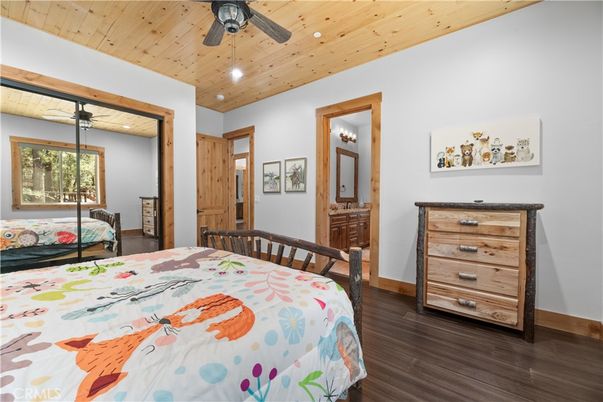 Bedroom, Interior, Recessed Lighting, Wooden Ceilings, Wood Texture Flooring