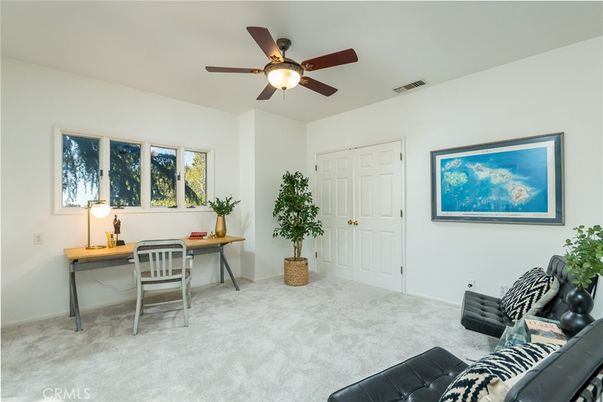Home Office, Interior