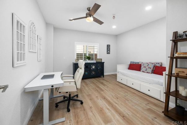 Home Office, Interior, Recessed Lighting, Wood Texture Flooring