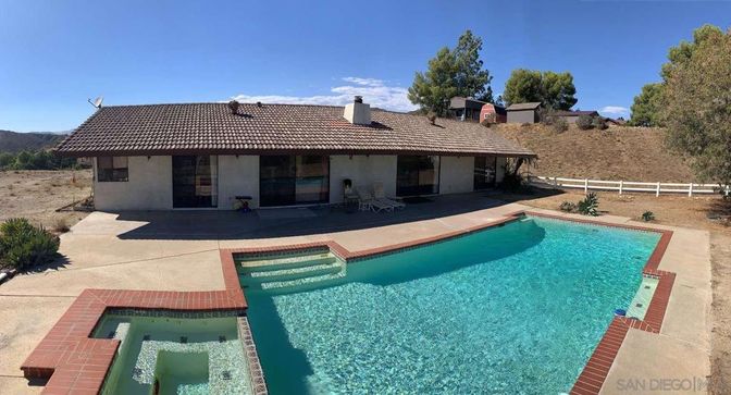 Exterior, Pool