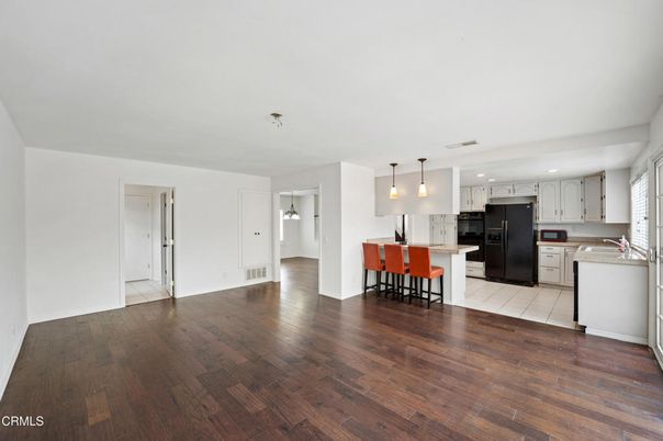 Dining room, Interior, Kitchen, Pendant Lights, Recessed Lighting, Wood Texture Flooring