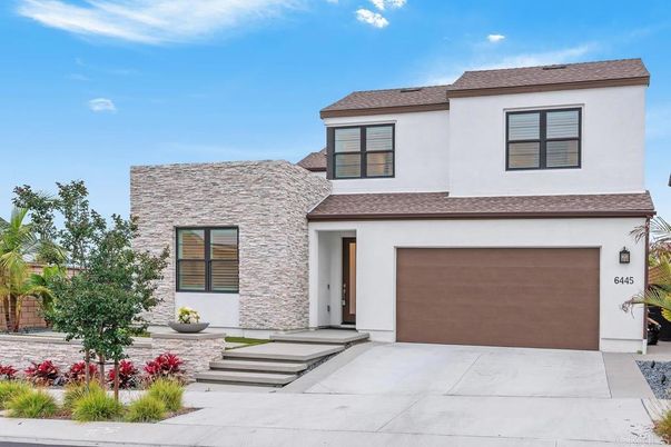 Attached, Exterior, Facade, Modern