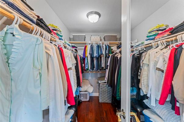Interior, Walk-in Closets, Wood Texture Flooring