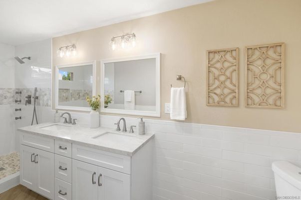 Bathroom, Dual Sink Vanities, Interior, Wood Texture Flooring