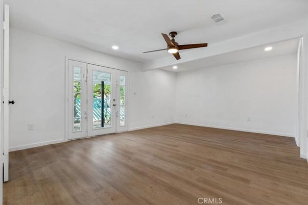 Empty room, Interior, Recessed Lighting, Wood Texture Flooring