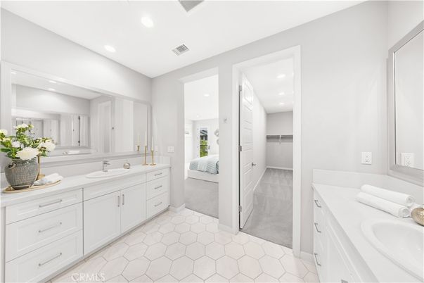 Bathroom, Dual Sink Vanities, Interior, Recessed Lighting