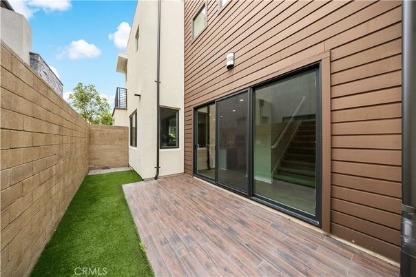 Exterior, Wood Texture Flooring