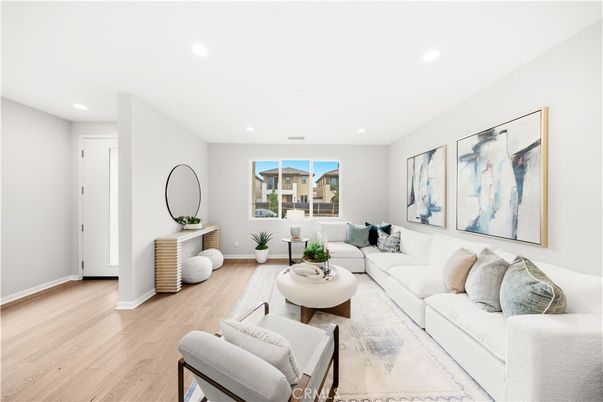 Interior, Living room, Recessed Lighting, Wood Texture Flooring