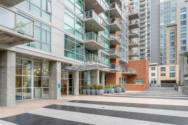 Exterior, Facade, Condo Building