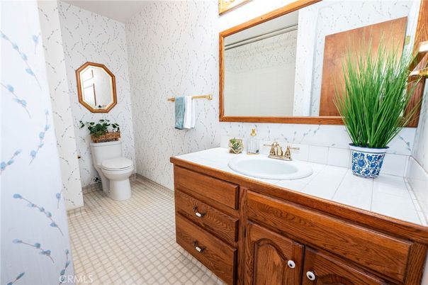 Bathroom, Interior, Tile Countertops