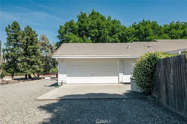 Detached Garage, Exterior