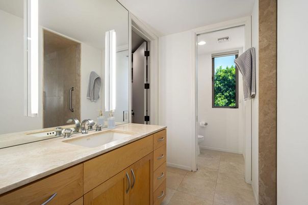 Bathroom, Interior, Recessed Lighting