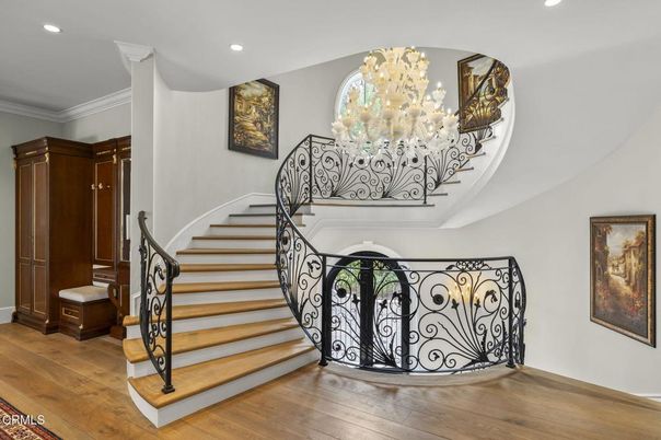 Chandelier, Interior, Recessed Lighting, Wood Texture Flooring