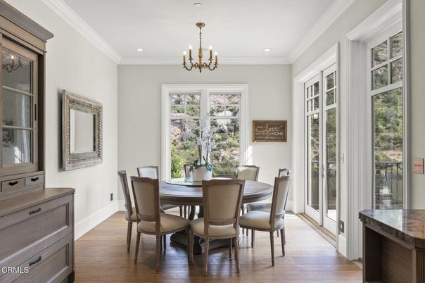 Chandelier, Dining room, Interior, Recessed Lighting, Wood Texture Flooring
