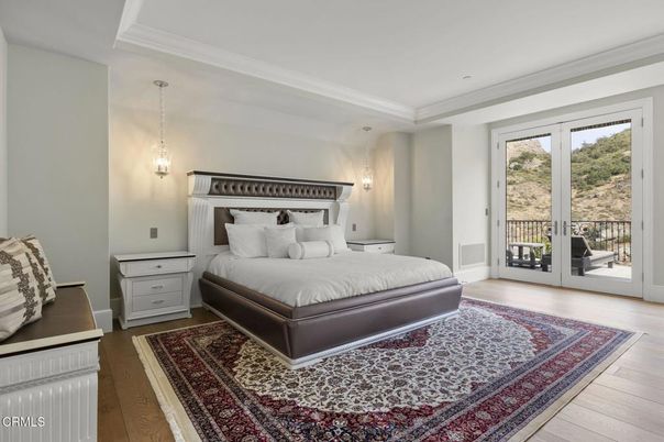 Bedroom, Interior, Pendant Lights, Wood Texture Flooring