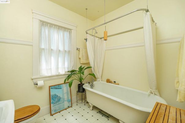 Bathroom, Free Standing Baths, Interior