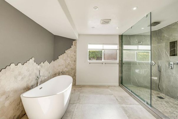 Bathroom, Free Standing Baths, Glass Shower, Interior, Recessed Lighting