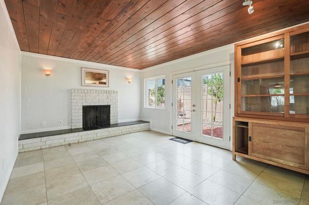 Empty room, Fireplace, Interior, Wooden Ceilings