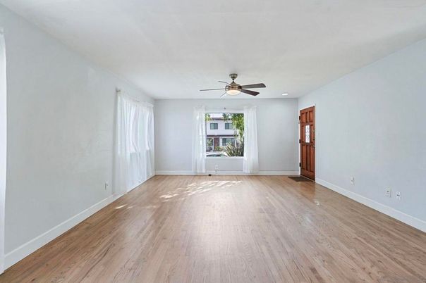 Empty room, Interior, Recessed Lighting, Wood Texture Flooring