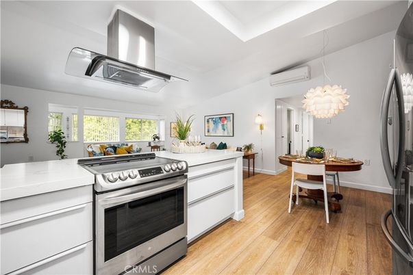 Dining room, Interior, Kitchen, Pendant Lights, Wood Texture Flooring