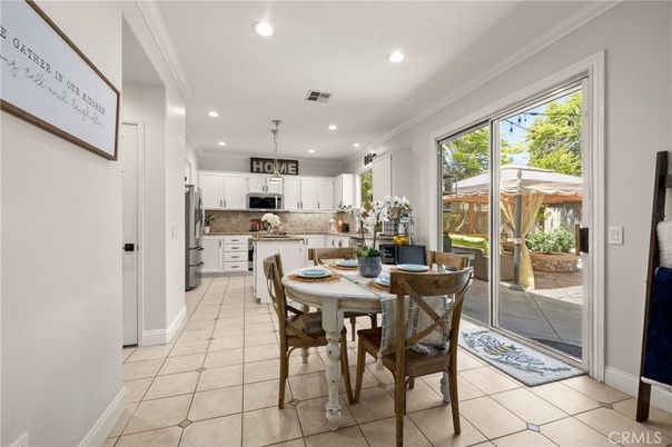 Dining room, Interior, Kitchen, Pendant Lights, Recessed Lighting