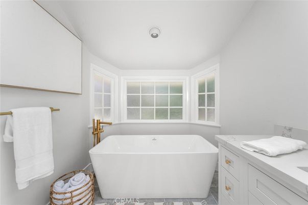 Bathroom, Free Standing Baths, Interior