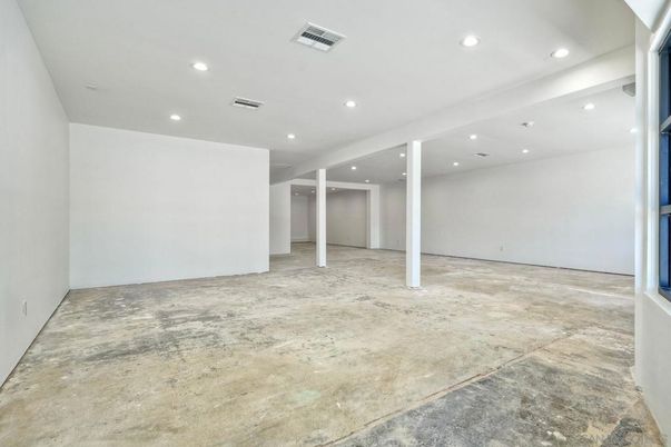 Empty room, Interior, Recessed Lighting