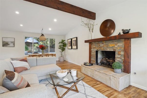 Fireplace, Interior, Living room, Pendant Lights, Recessed Lighting, Wood Texture Flooring