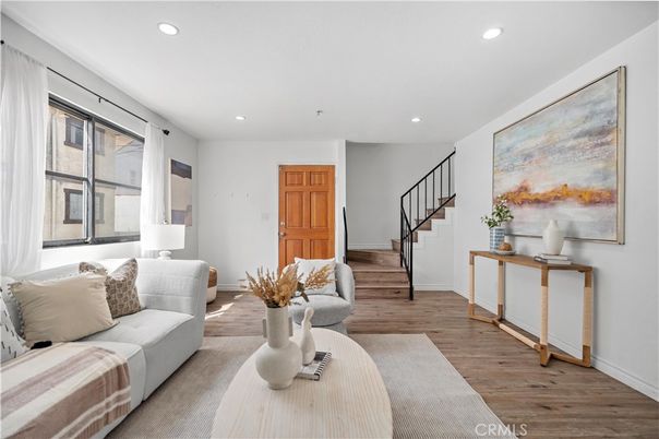 Interior, Living room, Recessed Lighting, Wood Texture Flooring