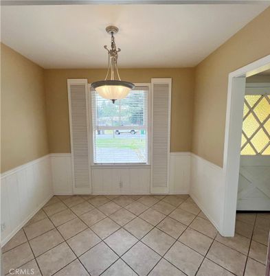 Empty room, Interior, Pendant Lights