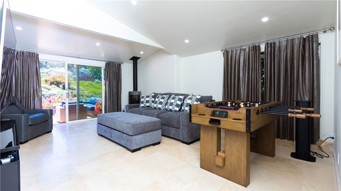 Game Room, Interior, Living room, Recessed Lighting