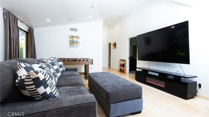 Game Room, Interior, Living room, Recessed Lighting