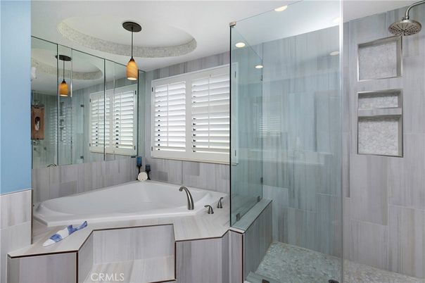Bathroom, Glass Shower, Interior, Pendant Lights, Recessed Lighting