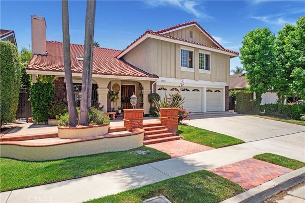 Attached, Exterior, Facade, Spanish Mediterranean