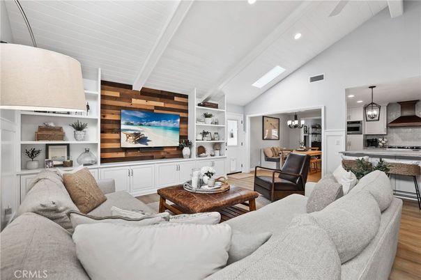 Chandelier, Dining room, Interior, Kitchen, Living room, Pendant Lights, Recessed Lighting, Stainless Steel Appliances, Wood Texture Flooring